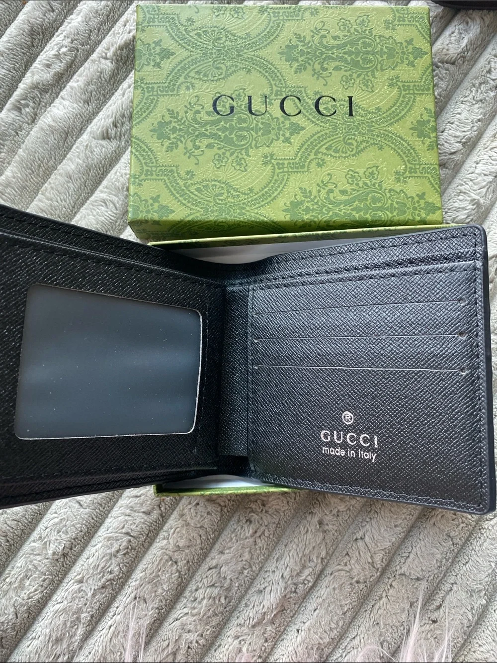 Source Unknown Black Men's Embossed Leather Bifold Wallet Green and Red Stripe